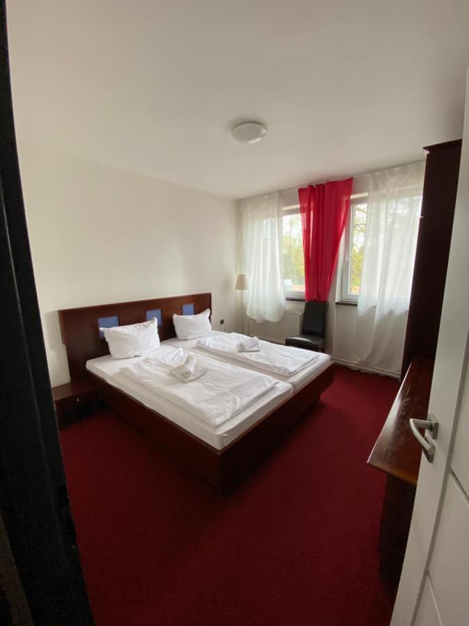 Hotel Houstka Brandys nad Labem-Stara Boleslav Exterior photo