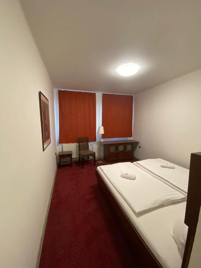 Hotel Houstka Brandys nad Labem-Stara Boleslav Exterior photo