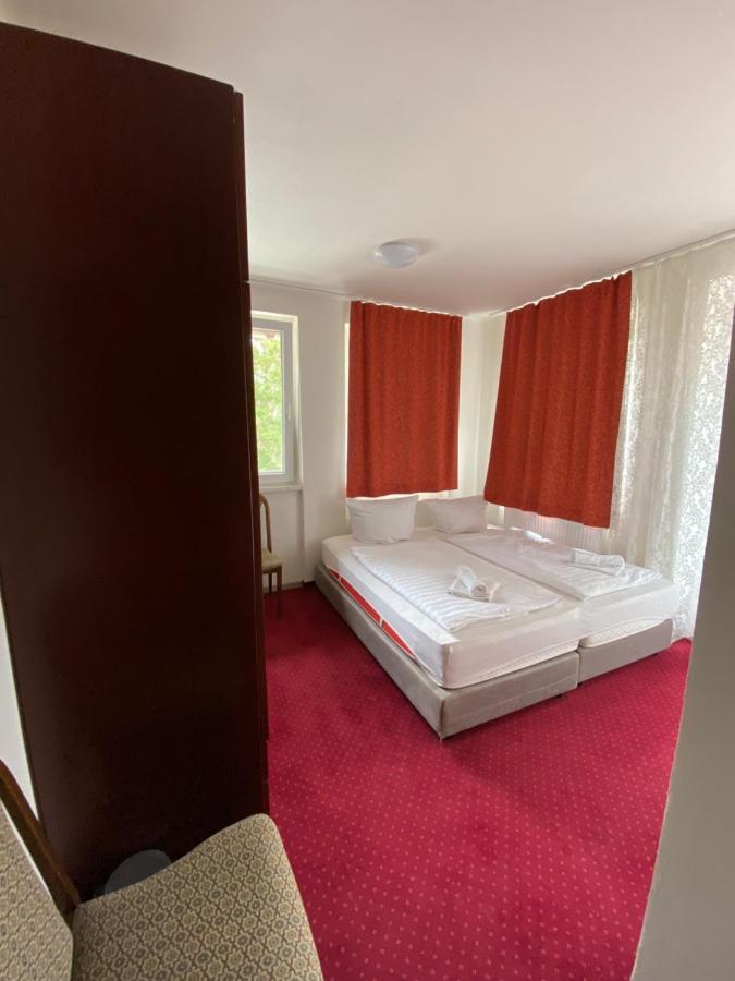 Hotel Houstka Brandys nad Labem-Stara Boleslav Exterior photo
